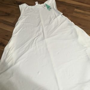 NWT White Medium Sleeveless dress with pockets